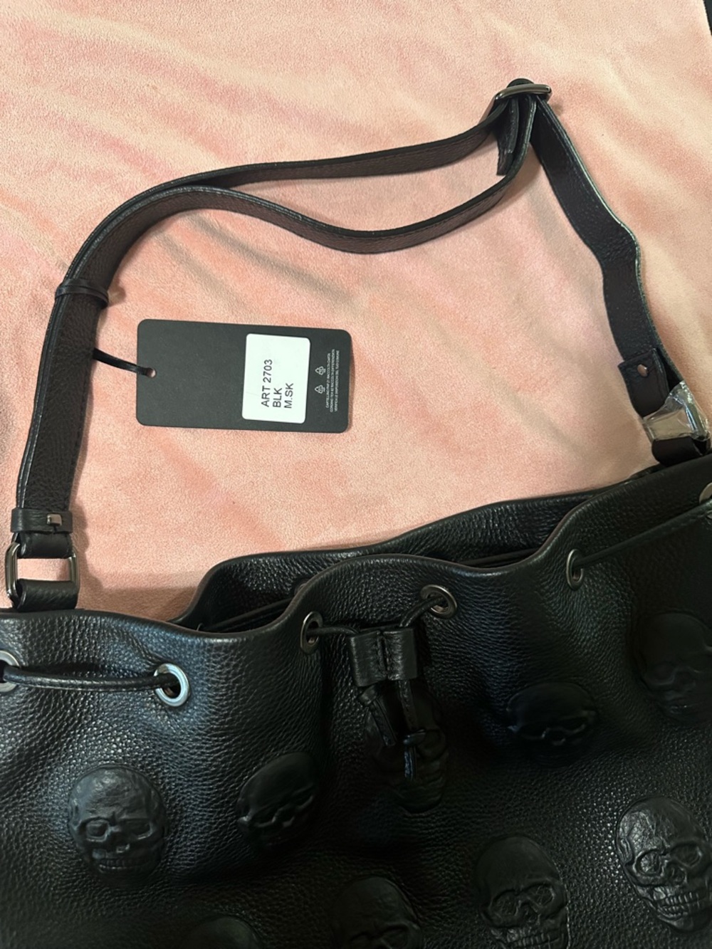 Black Leather Skull Bucket Bag - IO Pelle - Picture 5 of 5